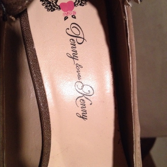 Penny loves Kenny taupe & brown high-heeled shoes. - Picture 6 of 7